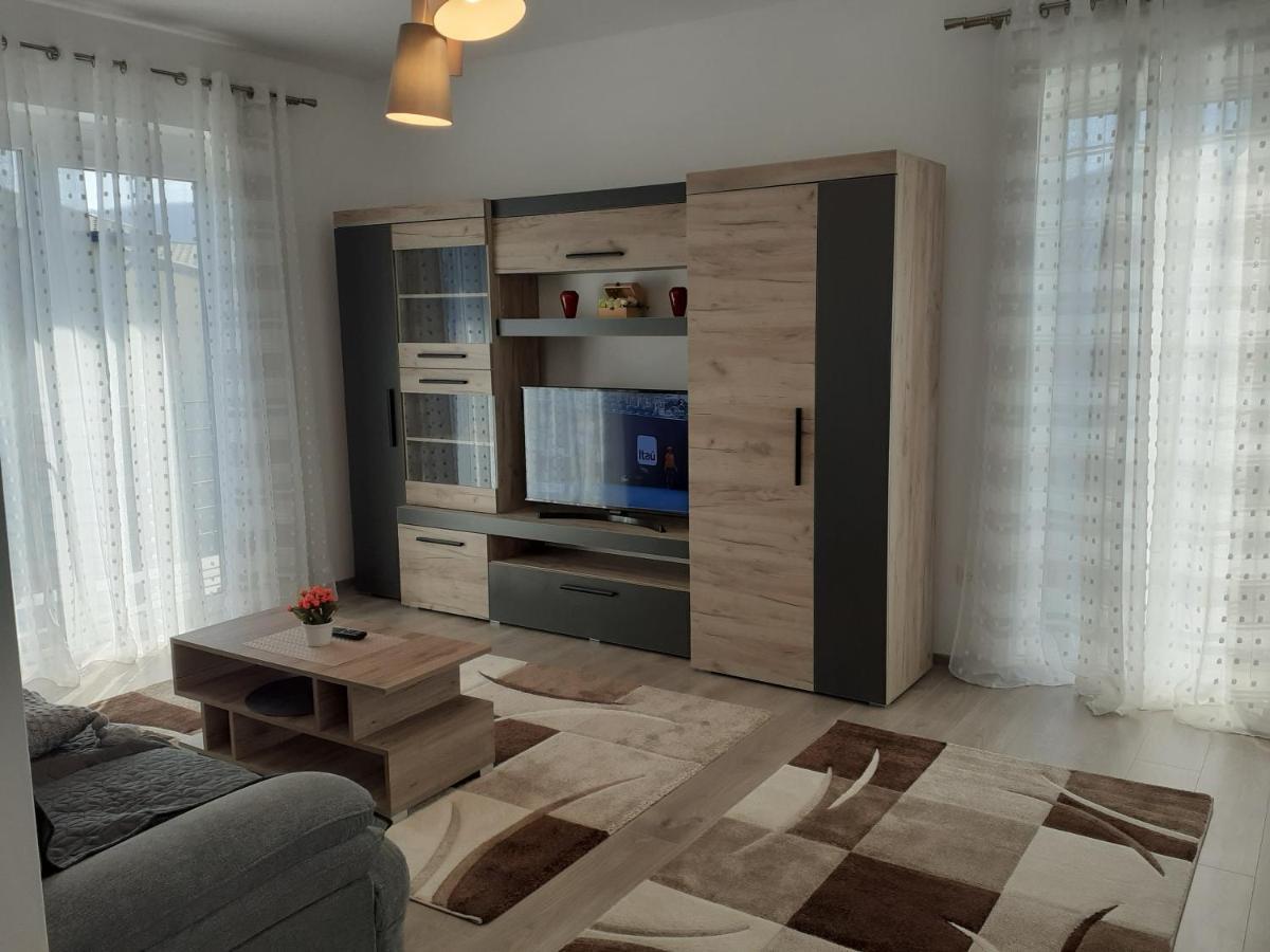 Sara Apartman Livezeni  Exteriér fotografie